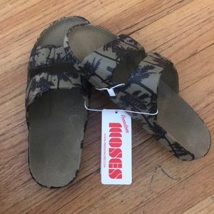 NWT FREEDOM MOSES BYRON SANDALS